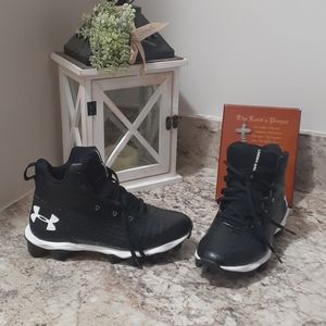 Boys Football cleats Under Armour